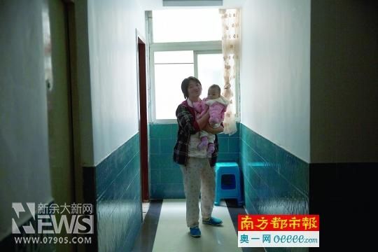 流浪女生子不知父亲是谁 曾为获住处与男人过夜