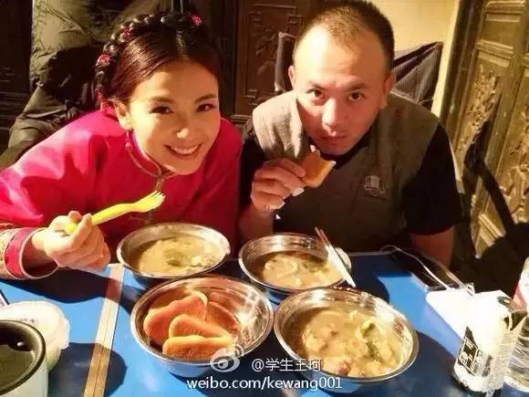 她15岁当兵29岁闪婚嫁豪门，为夫还债疯狂拍戏